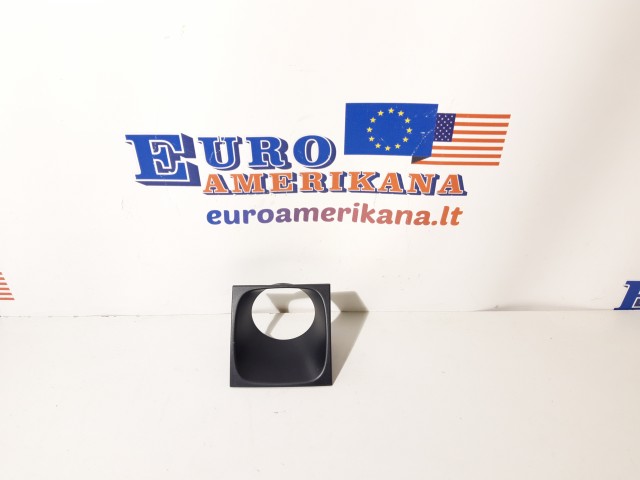 Center Bezel